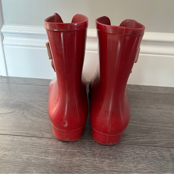Short Red Rain Boots with Bow & pointed toe | Size 6 🎀 - Picture 5 of 6
